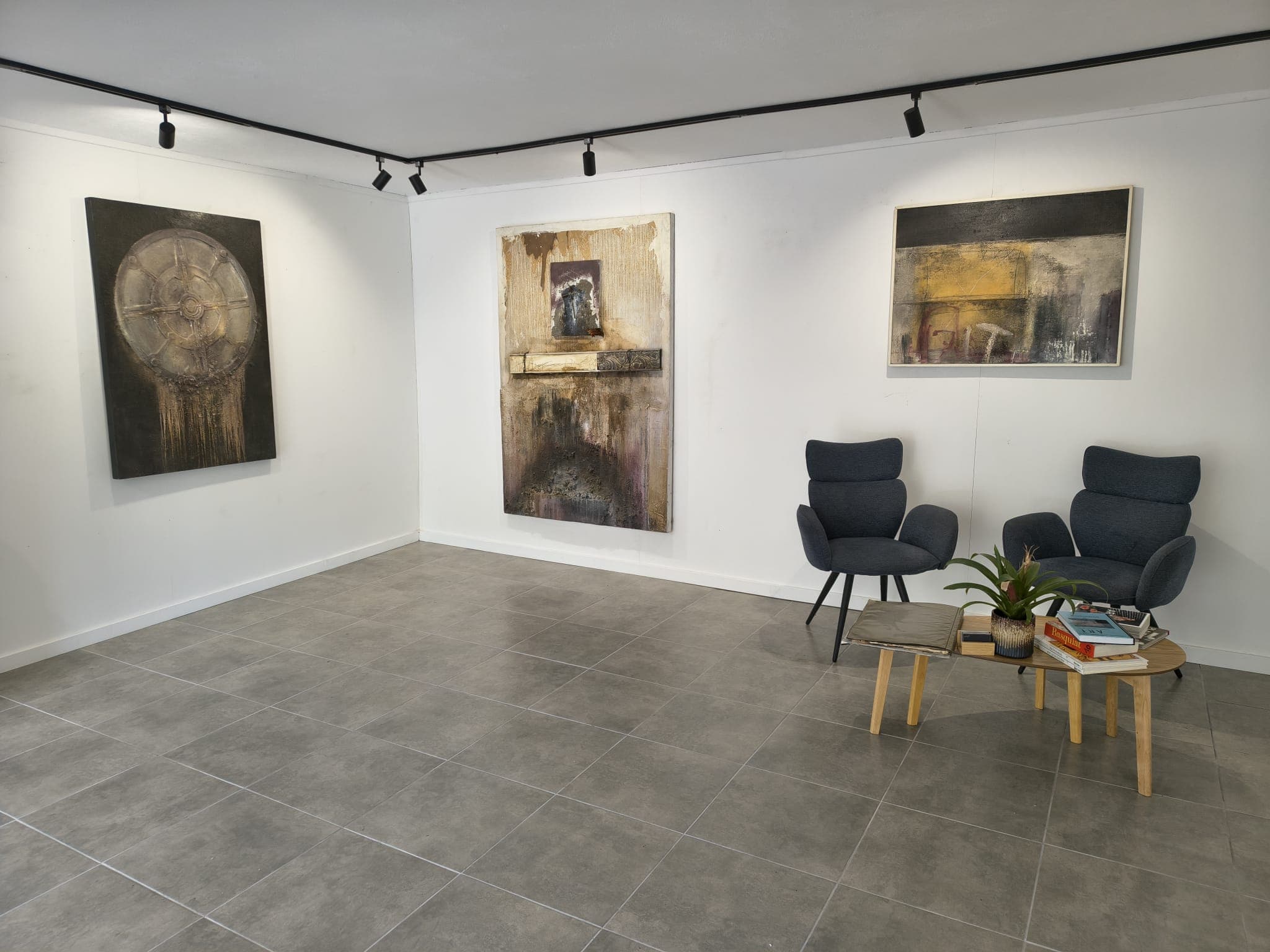 Form of Figuration — installation view at Xochi Art Gallery